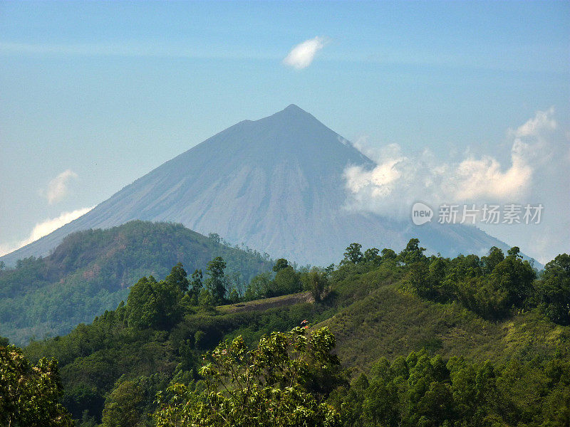 Inerie Volcano, Flores -印度尼西亚